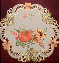 Load image into Gallery viewer, Pumpkin Doily 12&quot; Round