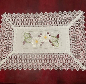 Daisies with Lace Border 12" x 18" Doily/Placemat