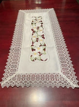 Load image into Gallery viewer, Daisies with Lace Border 16&quot; x 36&quot; Runner