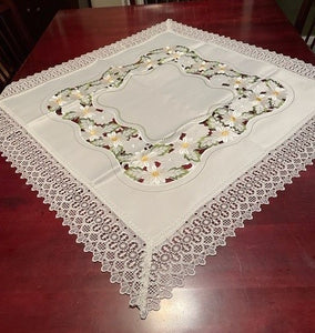 Daisies with Lace Border 33" Square Topper