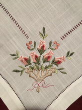 Load image into Gallery viewer, Rosebud Square Topper (35&quot; x 35&quot;)
